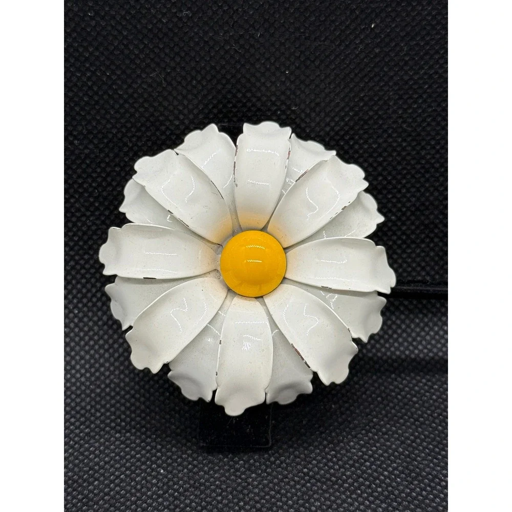 Vintage White Enamel Daisy Brooch Yellow Center Mod 60s Floral Flower Pin 2.25